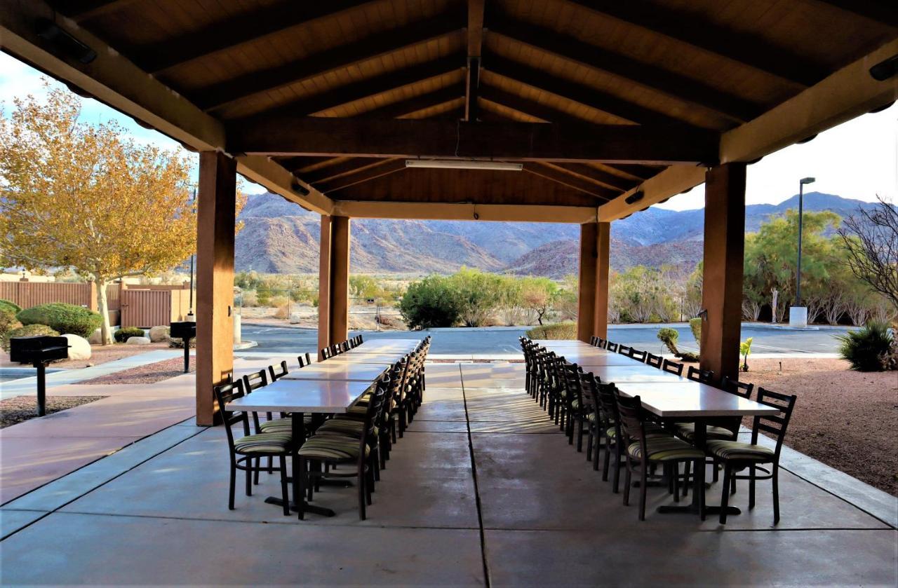 Oasis Inn And Suites 29 Palms Hotel Joshua Tree National Park Twentynine Palms Ngoại thất bức ảnh